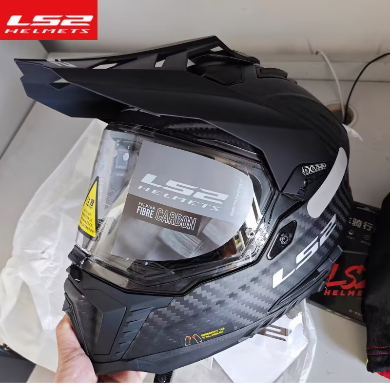 Carbon Fiber Lightweight Motorcycle Helmet - Casco Integrale LS2 MX701 in Fibra